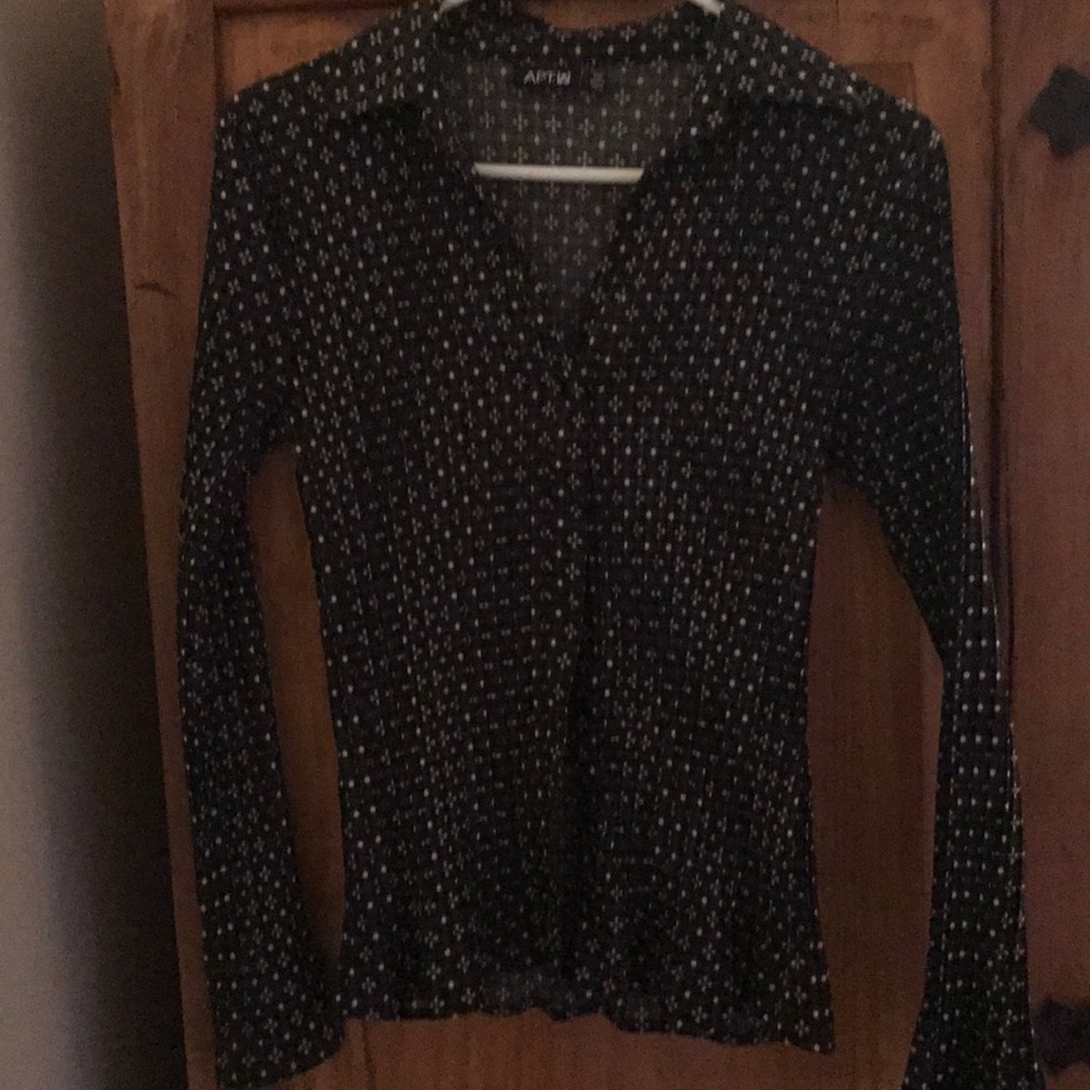 Apt 9 Black and white patterned shirt